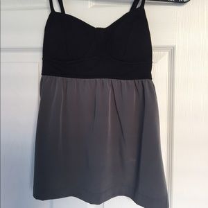 🌟5/$25 🌟 ELLE Black gray Tank top - XS EUC!